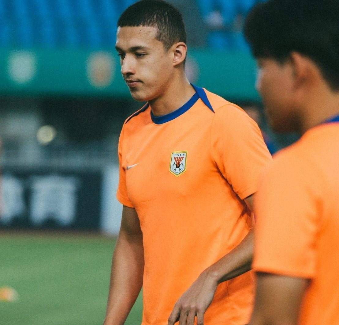 亚洲杯首回合激情夜！德布劳内里突外投，辽宁男篮血战纽约尼克斯(2026非洲世预赛积分榜)