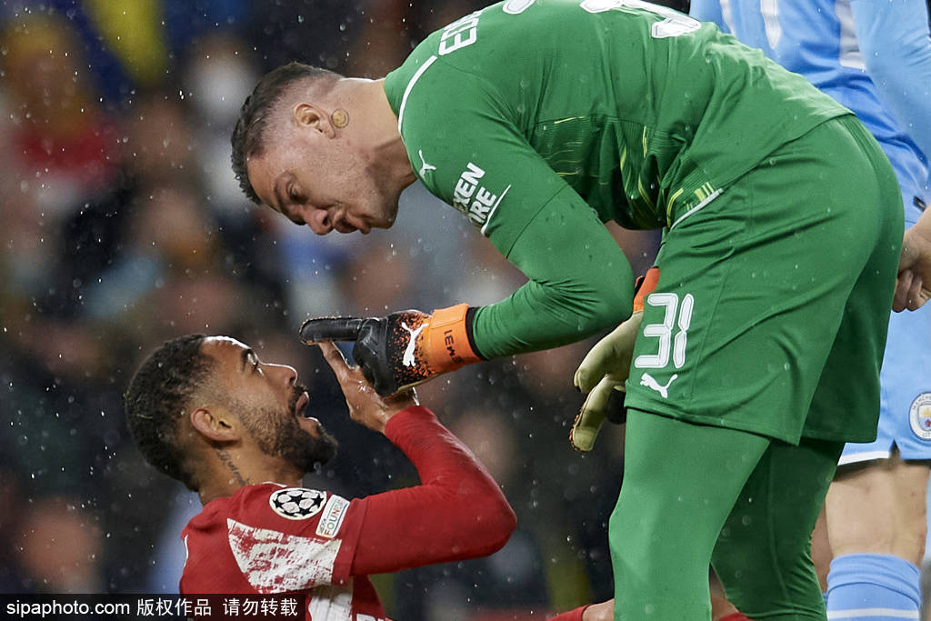 亚洲杯首回合激情夜！德布劳内里突外投，辽宁男篮血战纽约尼克斯(2026非洲世预赛积分榜)